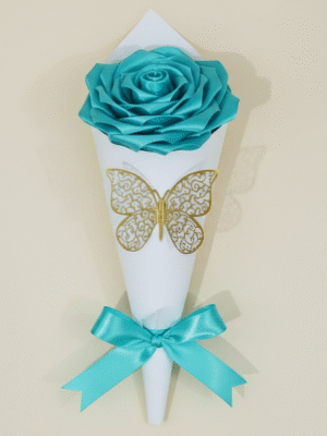 Rosa en envoltura decorativa